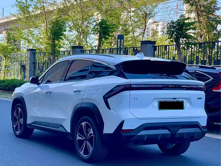 Фото 7 - Geely Galaxy L7