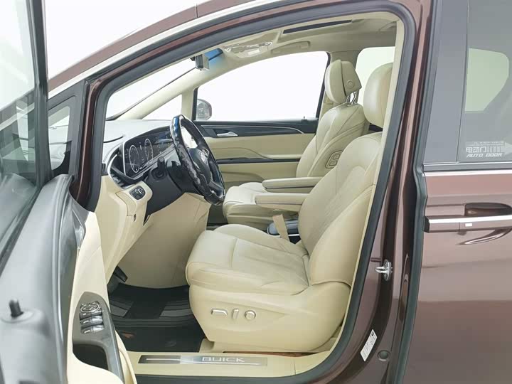 Фото 10 - Buick GL8 ES