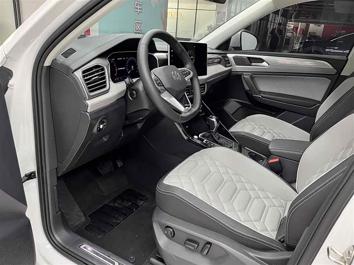 Фото 11 - Volkswagen Tayron