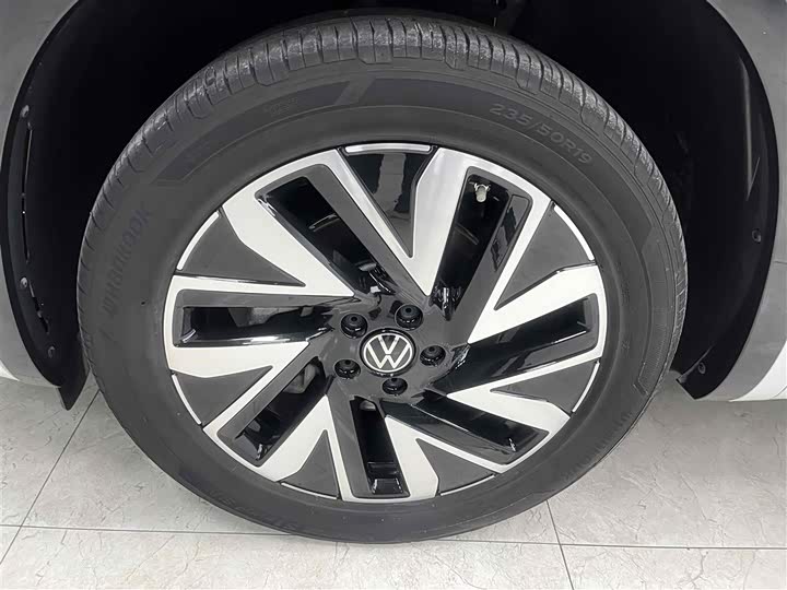 Фото 20 - Volkswagen Tayron