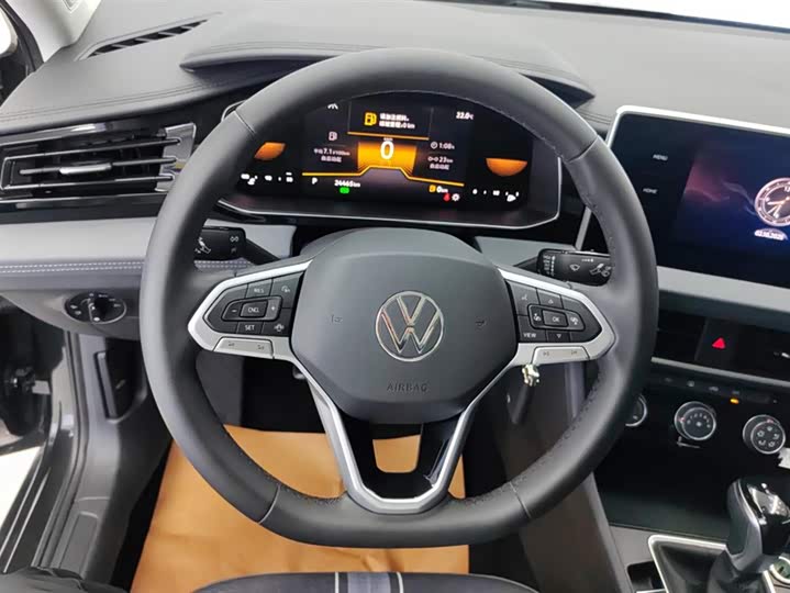 Фото 15 - Volkswagen Sagitar L