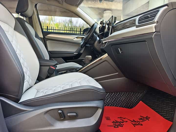 Фото 12 - Volkswagen Tayron