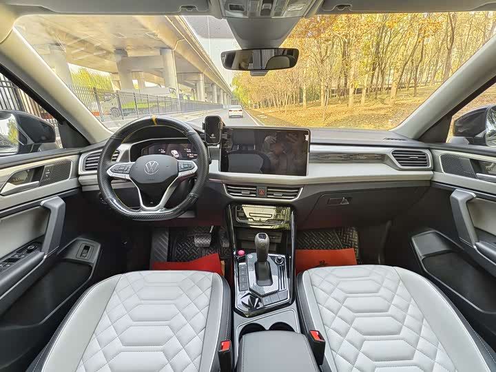 Фото 8 - Volkswagen Tayron