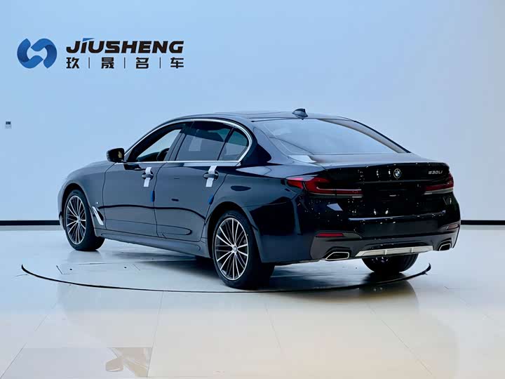 Фото 11 - BMW 5 Series