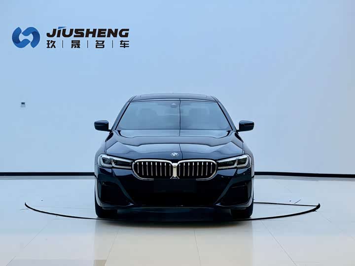 Фото 2 - BMW 5 Series