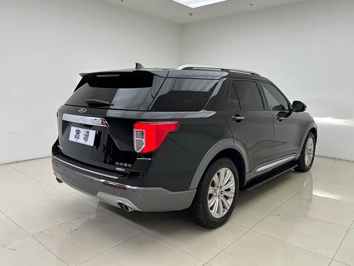 Фото 6 - Ford Explorer