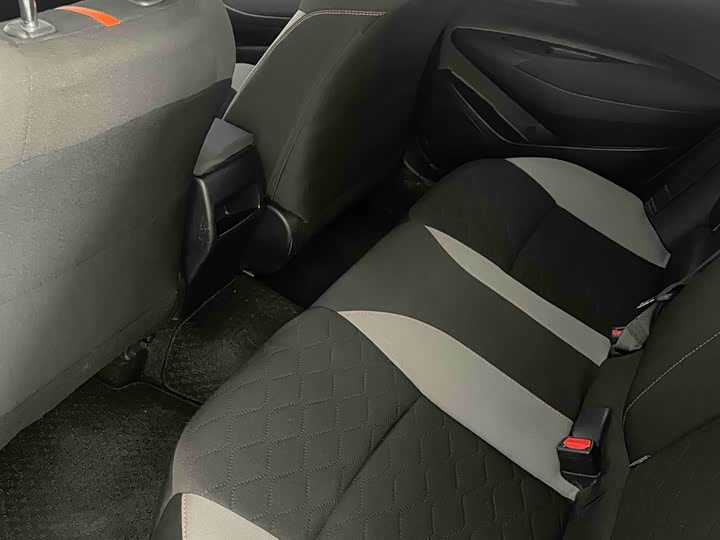 Фото 19 - Toyota Corolla