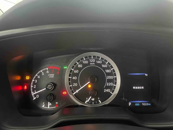 Фото 7 - Toyota Corolla