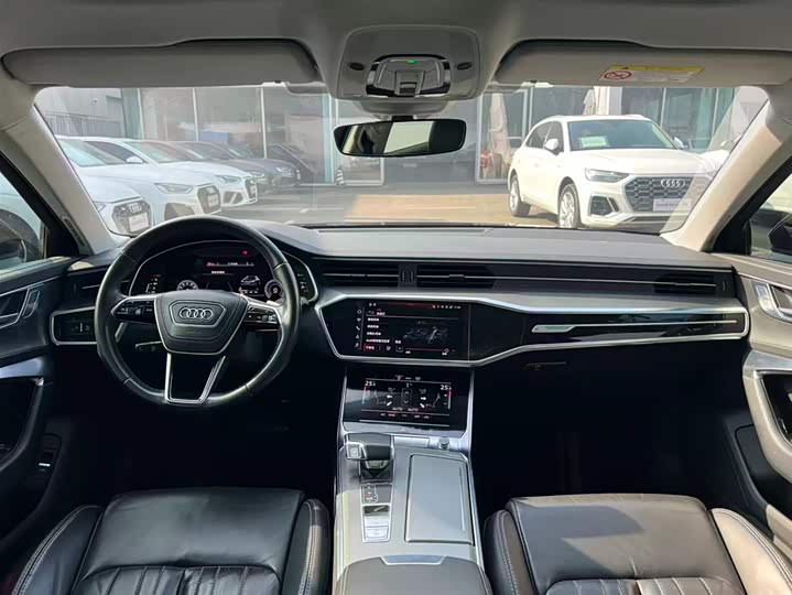 Фото 15 - Audi A6L