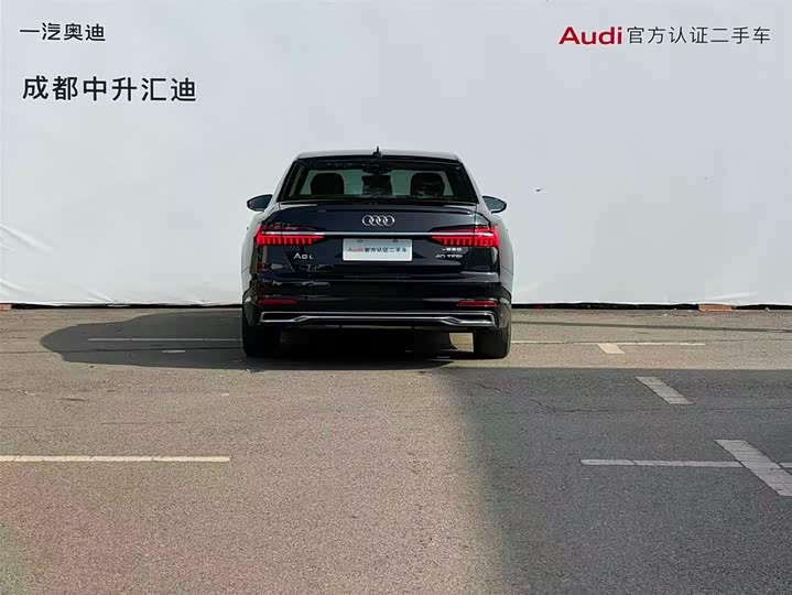 Фото 4 - Audi A6L