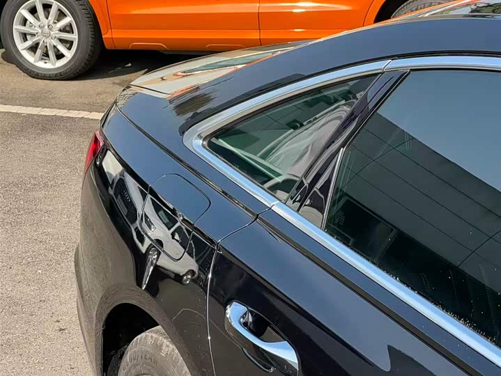 Фото 9 - Audi A6L