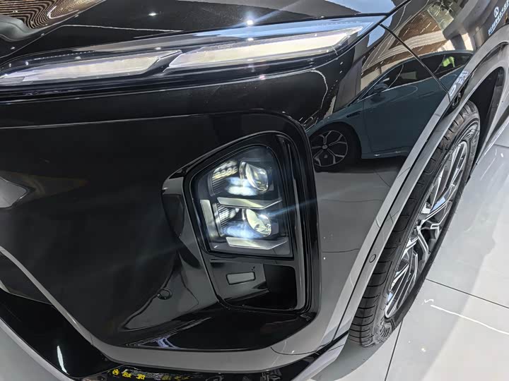 Фото 4 - Nio ES6