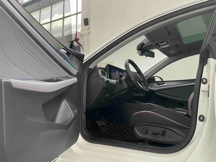 Фото 16 - Volkswagen Lamando L