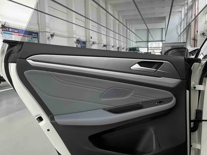 Фото 18 - Volkswagen Lamando L