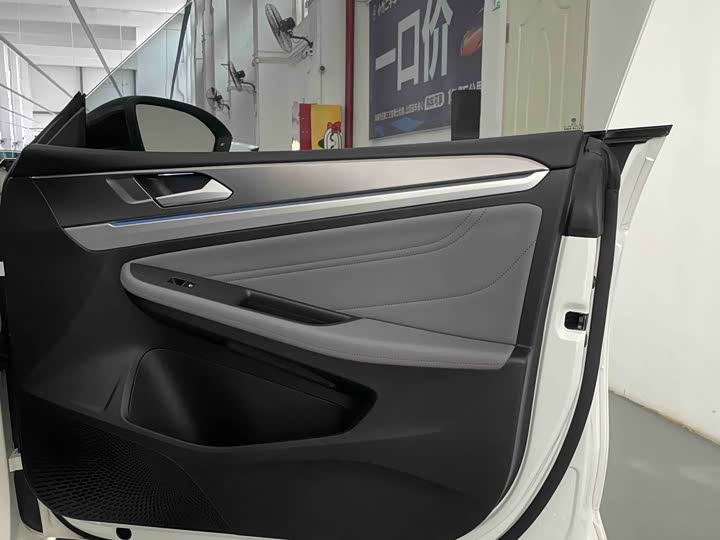 Фото 26 - Volkswagen Lamando L