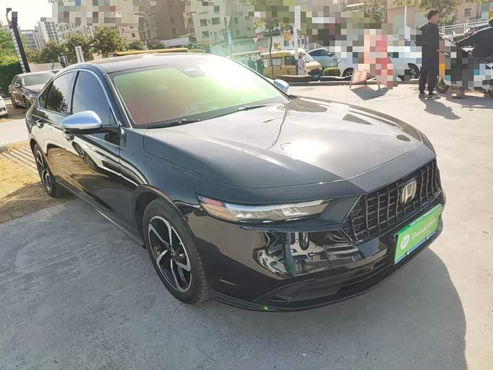 Фото 4 - Honda Accord