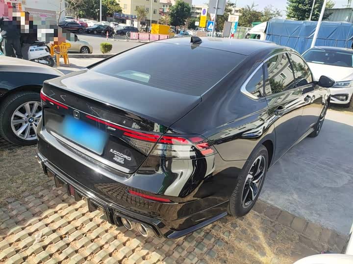 Фото 7 - Honda Accord