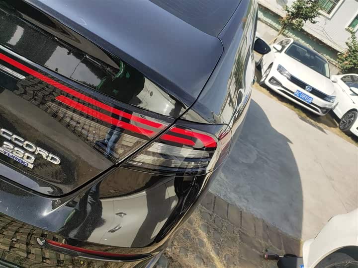 Фото 8 - Honda Accord