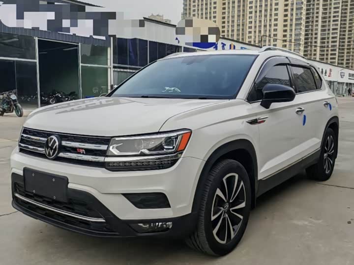 Фото 1 - Volkswagen Tharu