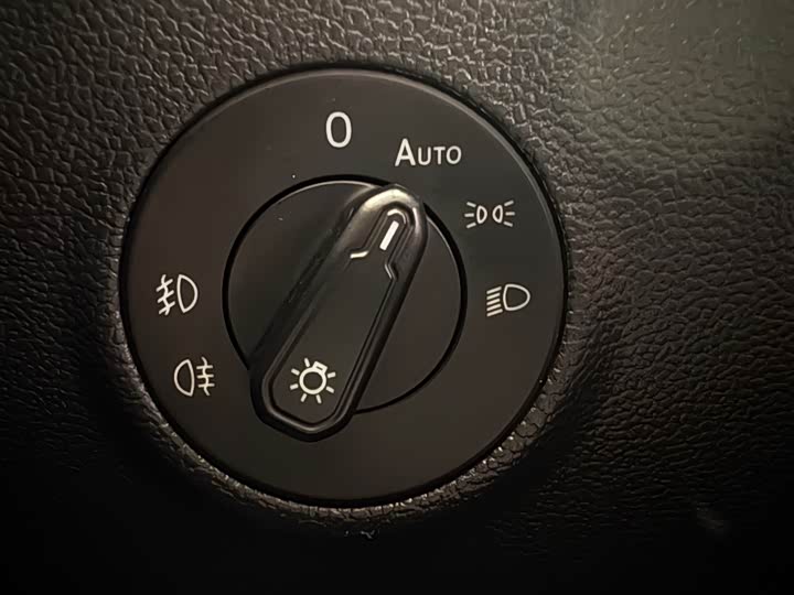 Фото 11 - Volkswagen Tharu