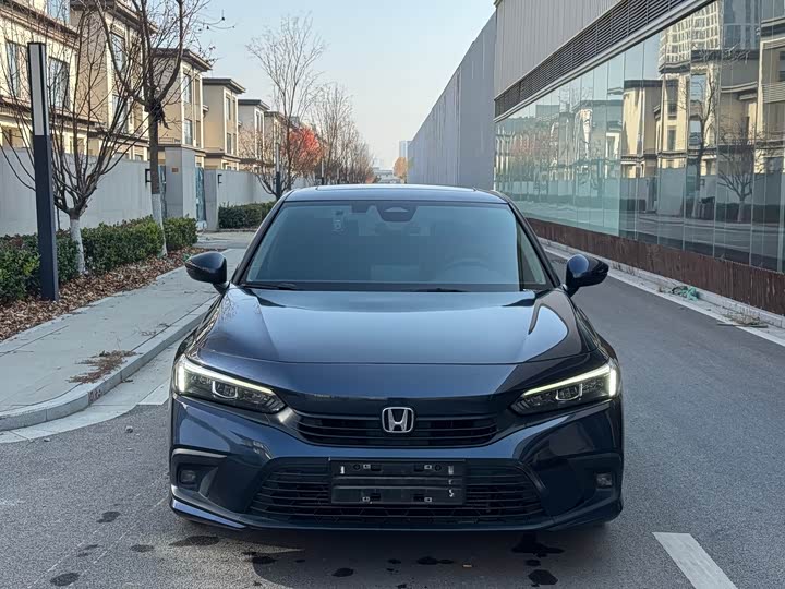 Фото 2 - Honda Civic