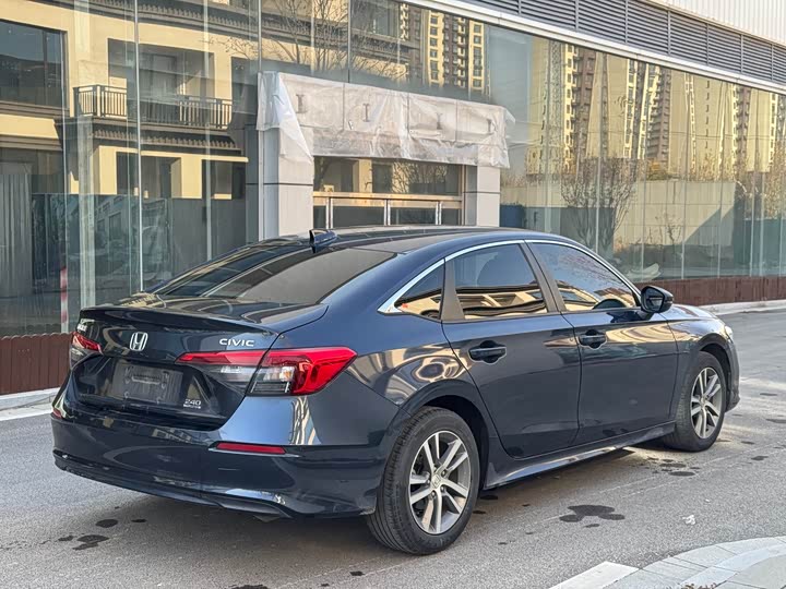 Фото 9 - Honda Civic