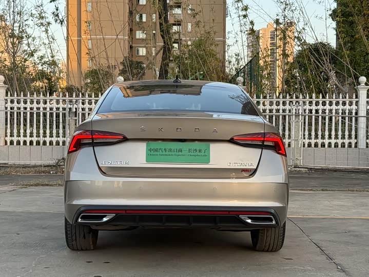 Фото 5 - Skoda Octavia Pro