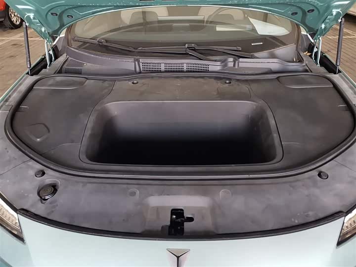 Фото 20 - Changan Deepal SL03