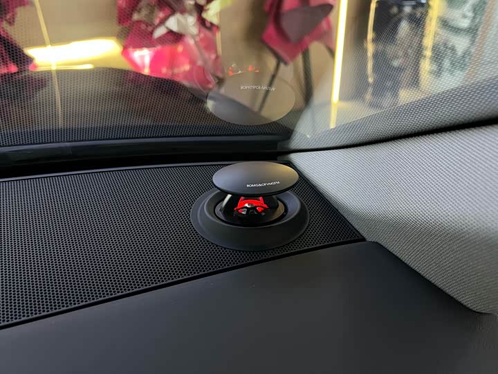 Фото 10 - Audi A7L