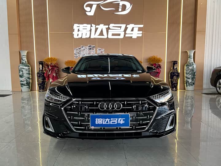 Фото 2 - Audi A7L