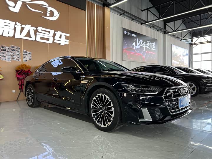 Фото 3 - Audi A7L