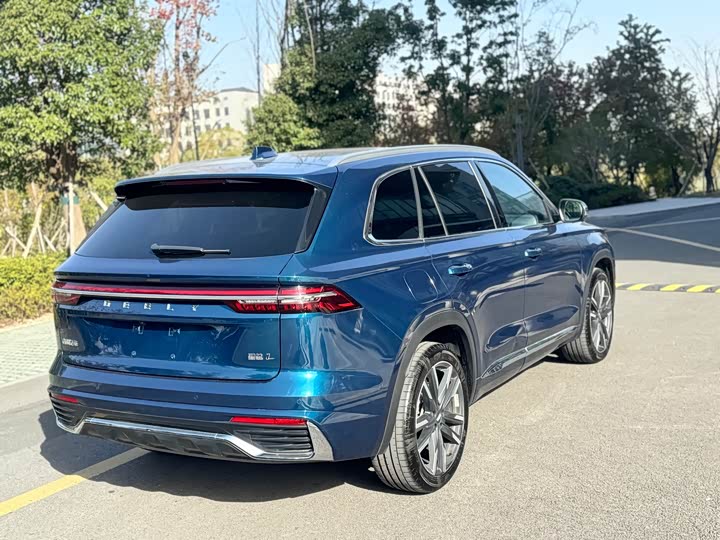 Фото 11 - Geely Monjaro