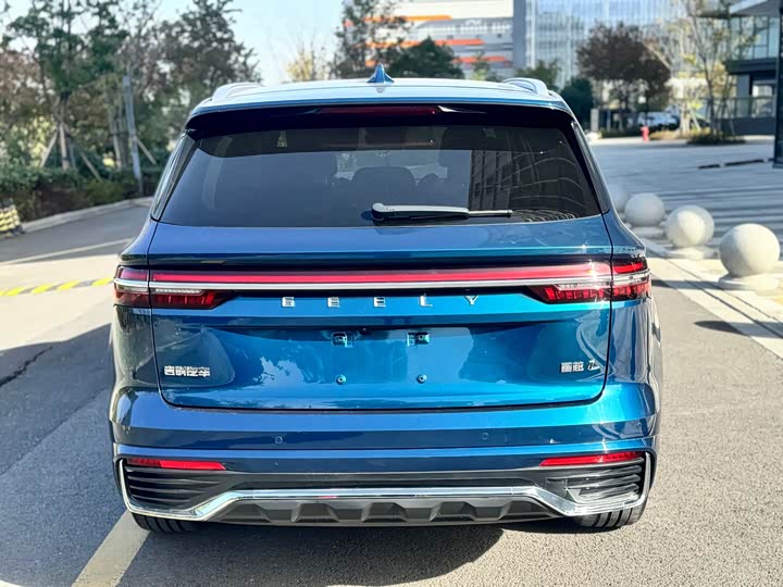 Фото 13 - Geely Monjaro