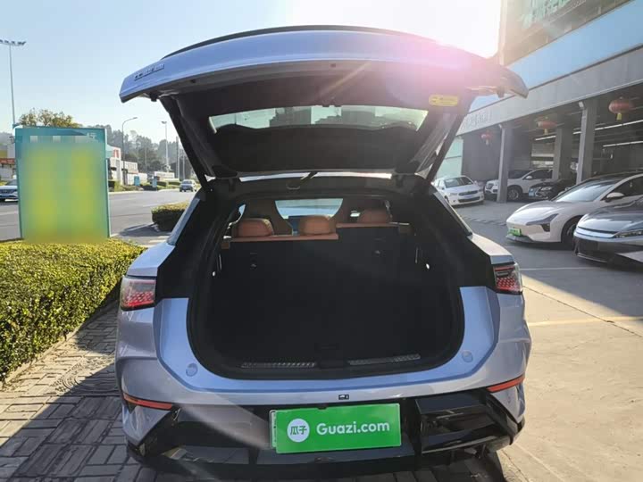 Фото 19 - BYD Sea Lion 07 EV