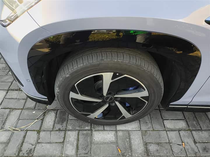 Фото 23 - BYD Sea Lion 07 EV