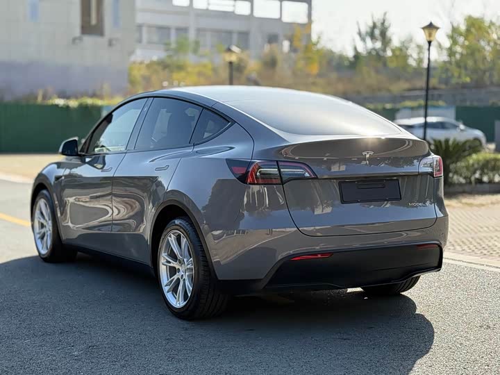 Фото 7 - Tesla Model Y