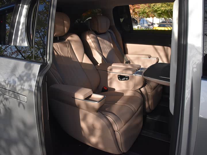 Фото 12 - XPeng X9