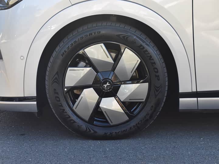 Фото 7 - XPeng X9