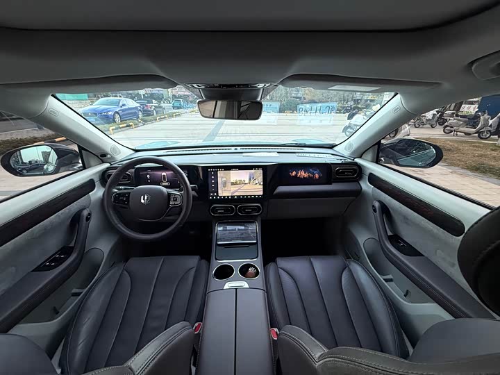 Фото 6 - Leapmotor C11