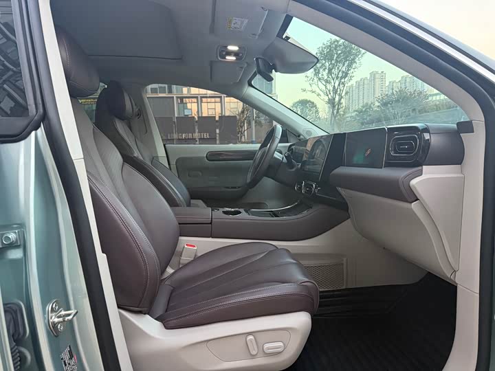 Фото 9 - Leapmotor C11