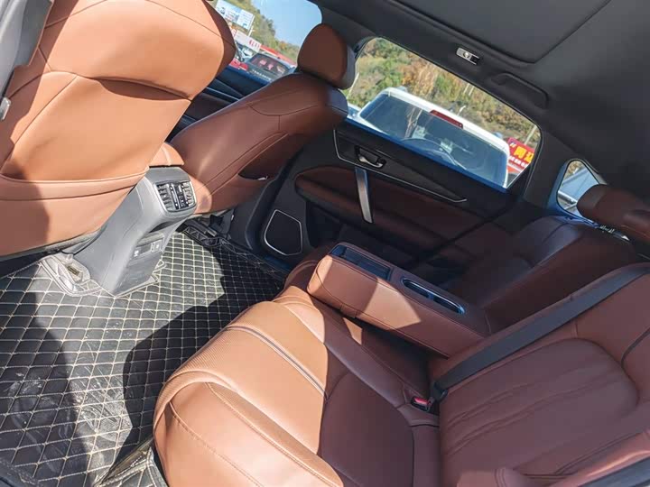 Фото 12 - Honda UR-V