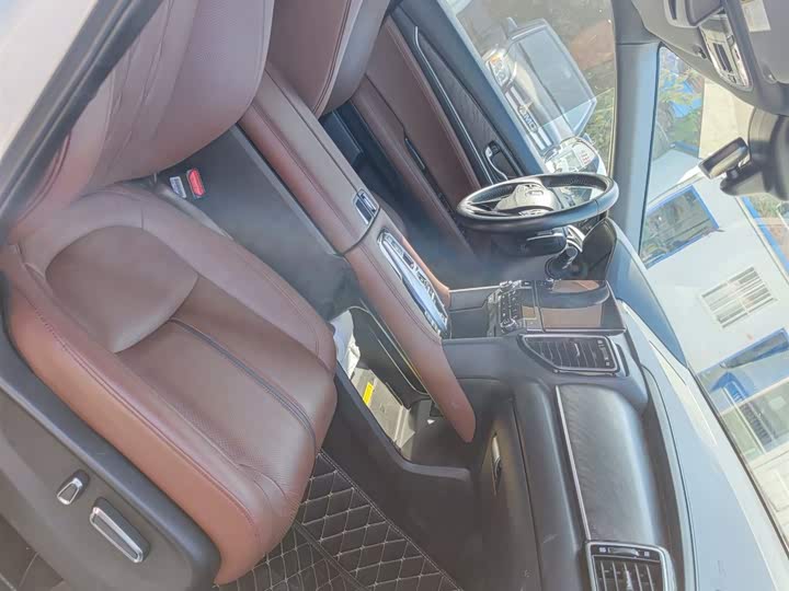 Фото 13 - Honda UR-V