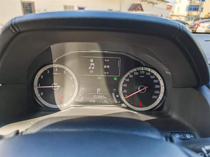 Фото 3 - Honda UR-V