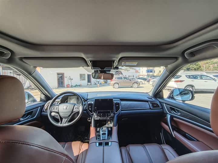 Фото 8 - Honda UR-V