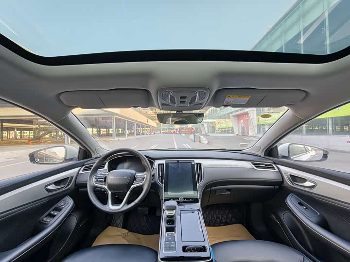 Фото 12 - Roewe i6 Max EV