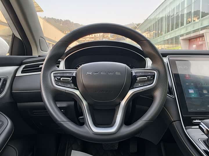 Фото 8 - Roewe i6 Max EV