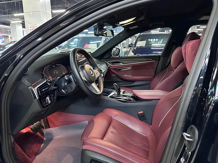 Фото 5 - BMW 5 Series