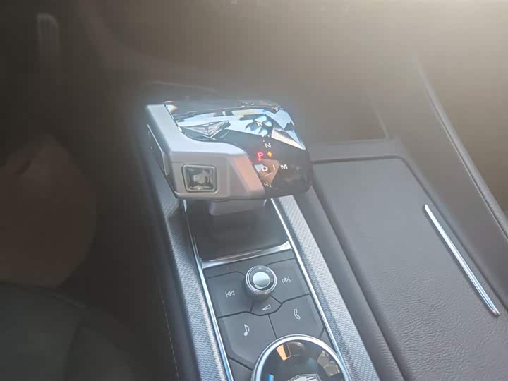 Фото 14 - Cadillac CT5