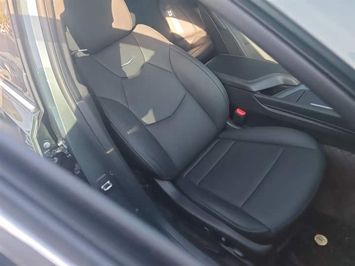 Фото 25 - Cadillac CT5