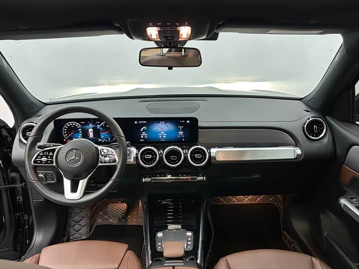 Фото 11 - Mercedes-Benz GLB-Class